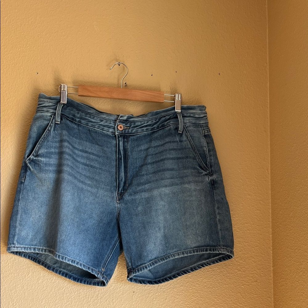 KanCan Jeans Shorts‎ 32